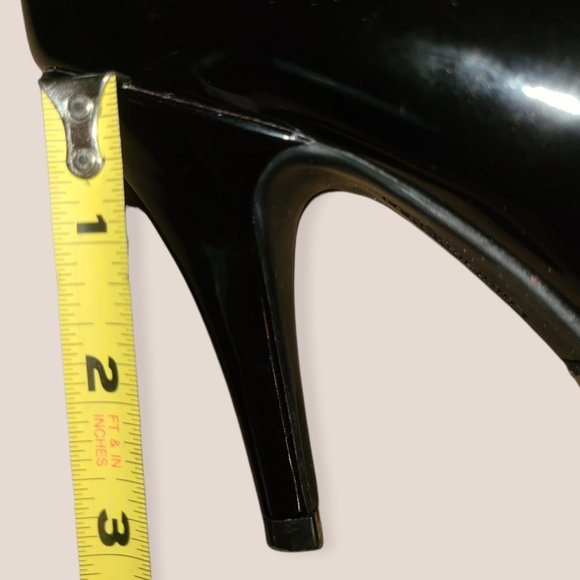 Fergalicious by Fergie Patent Leather Heels BUNDLE&SAVE 30% - Picture 2 of 7